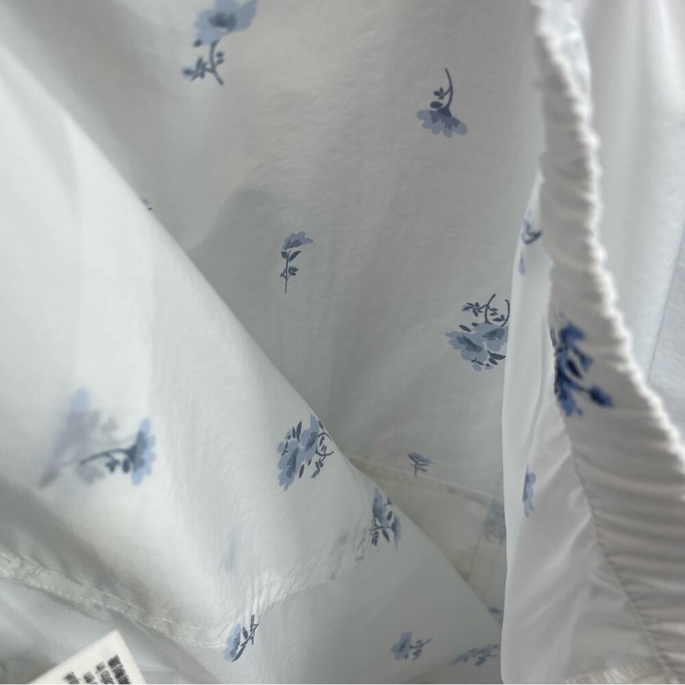 Victoria’s Secret Pink Optic White Floral Cargo Pants - Picture 5 of 13